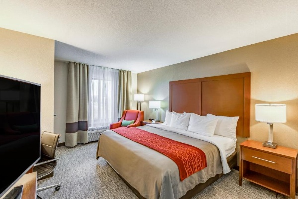 Comfort Inn Altoona-Des Moines image 9